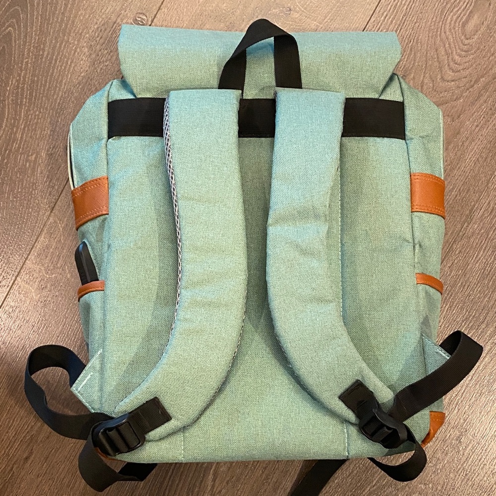 Classy Backpack - Picture 3 of 7